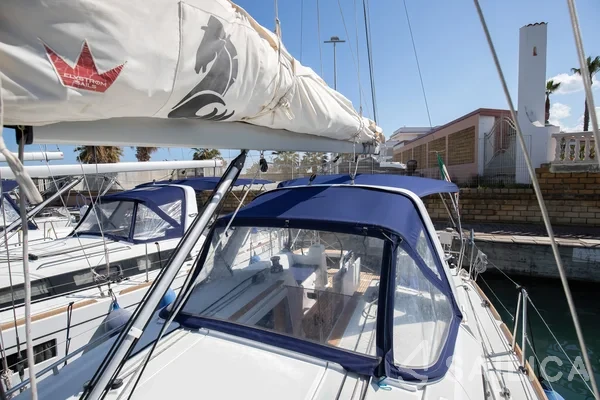 Oceanis 35.1 - Yacht Charter Sailica