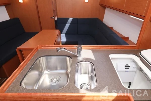 Bavaria 37 Cruiser - Yacht Charter Sailica