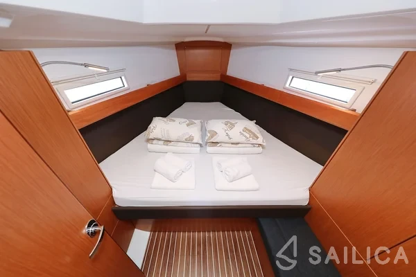 Bavaria 37 Cruiser - Yacht Charter Sailica
