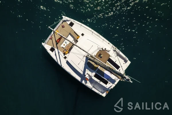 Bali 4.2 - Yacht Charter Sailica