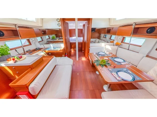 Oceanis 51.1 - Yacht Charter Sailica