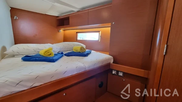 Oceanis 51.1 - Yacht Charter Sailica
