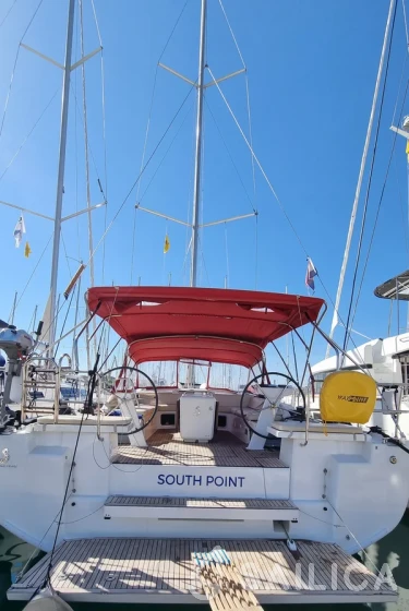 Oceanis 51.1 - Yacht Charter Sailica
