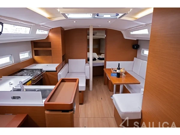 Sun Odyssey 410 - Yacht Charter Sailica