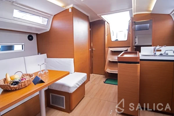 Sun Odyssey 410 - Yacht Charter Sailica
