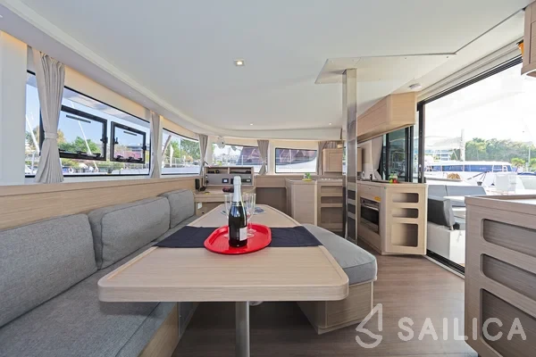 Lagoon 42 - Yacht Charter Sailica