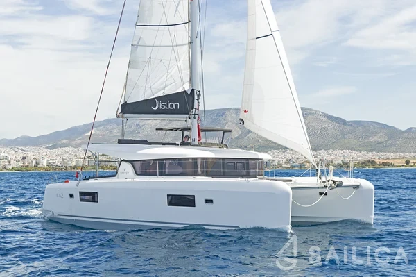 Lagoon 42 - Yacht Charter Sailica