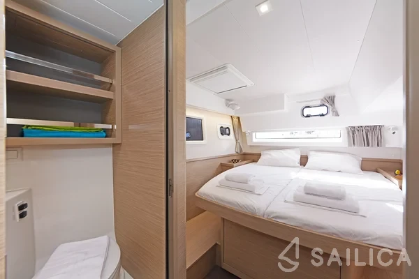 Lagoon 42 - Yacht Charter Sailica