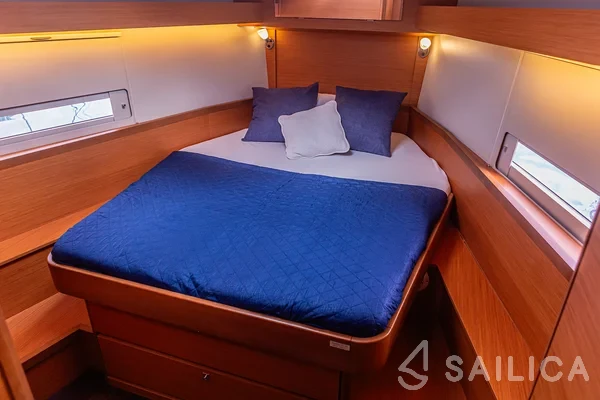 Dufour 430 - Yacht Charter Sailica