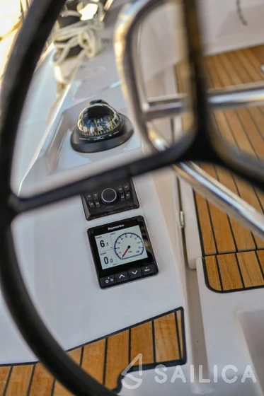 Bavaria C38 - Yacht Charter Sailica