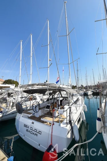 Bavaria C38 - Yacht Charter Sailica