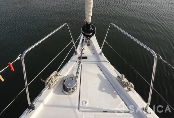Oceanis 51.1 - Yacht Charter Sailica