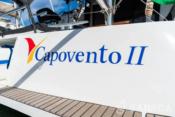 Lagoon 42 - Yacht Charter Sailica
