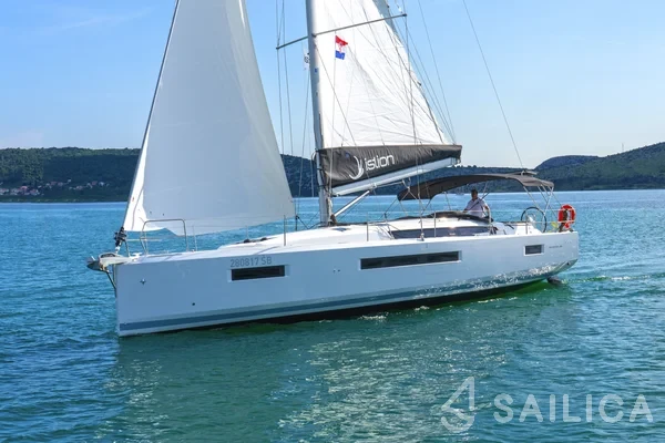 Sun Odyssey 490 - Yacht Charter Sailica