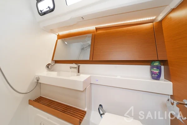 Sun Odyssey 490 - Yacht Charter Sailica