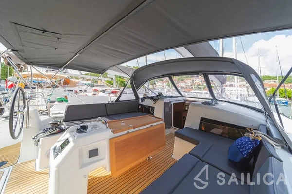 Sun Odyssey 490 - Yacht Charter Sailica