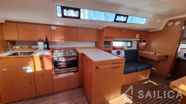 Bavaria C42 - Yacht Charter Sailica