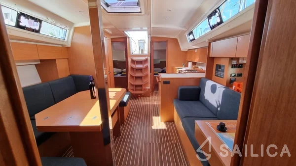 Bavaria C42 - Yacht Charter Sailica