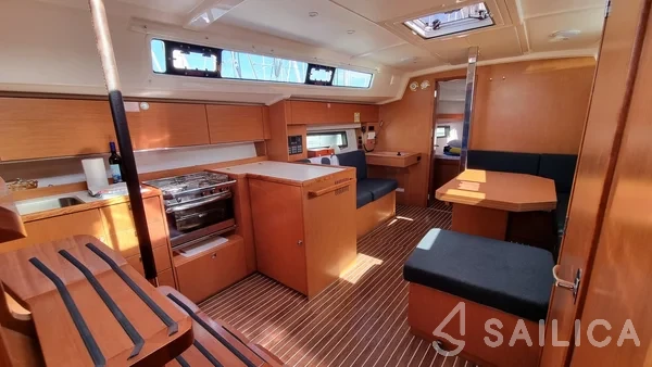 Bavaria C42 - Yacht Charter Sailica