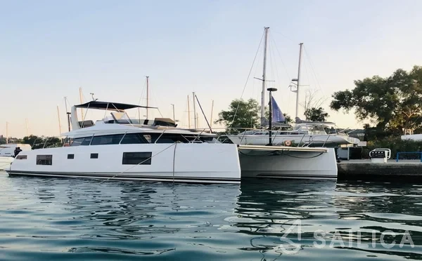 Nautitech 47 Power - Yacht Charter Sailica