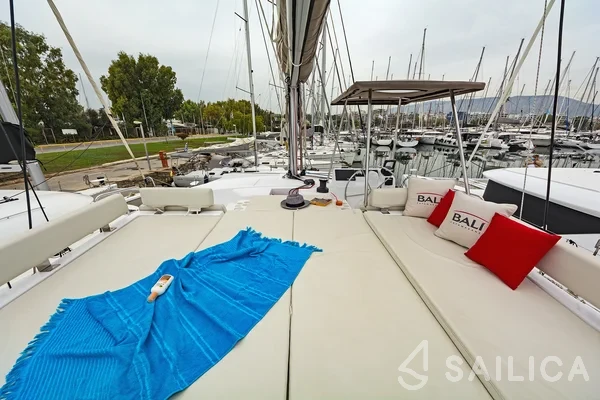 Bali Catspace - Yacht Charter Sailica