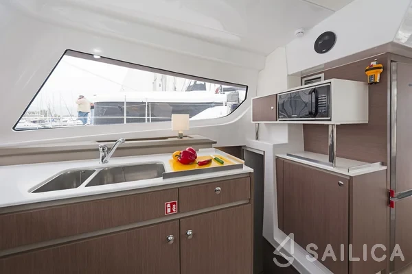 Bali Catspace - Yacht Charter Sailica