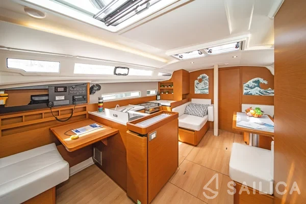 Sun Odyssey 410 - Yacht Charter Sailica