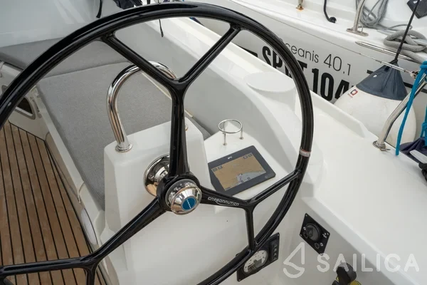 Oceanis 34.1 - Yacht Charter Sailica