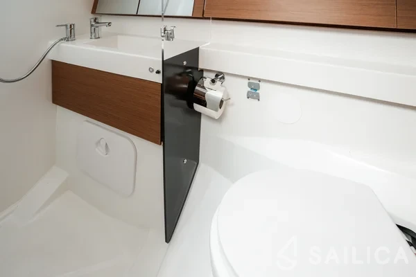 Sun Odyssey 410 - Yacht Charter Sailica