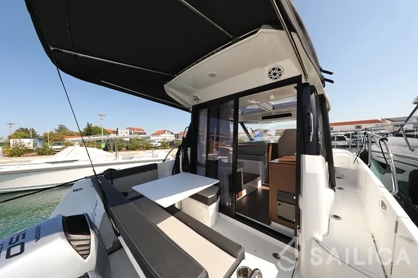 Merry Fisher 895 - Yacht Charter Sailica