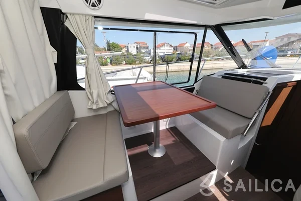Merry Fisher 895 - Yacht Charter Sailica