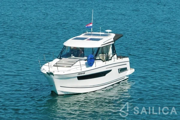 Merry Fisher 895 - Yacht Charter Sailica