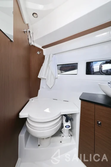 Merry Fisher 895 - Yacht Charter Sailica