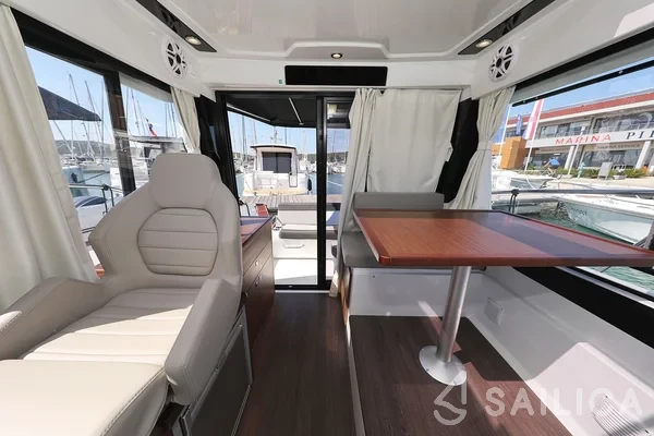 Merry Fisher 895 - Yacht Charter Sailica