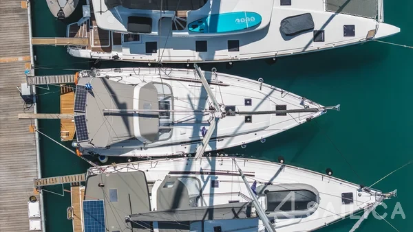 Oceanis 41.1 - Yacht Charter Sailica