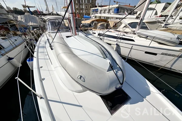 Oceanis 40.1 - Yacht Charter Sailica