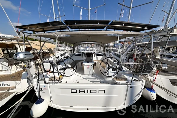 Oceanis 40.1 - Yacht Charter Sailica