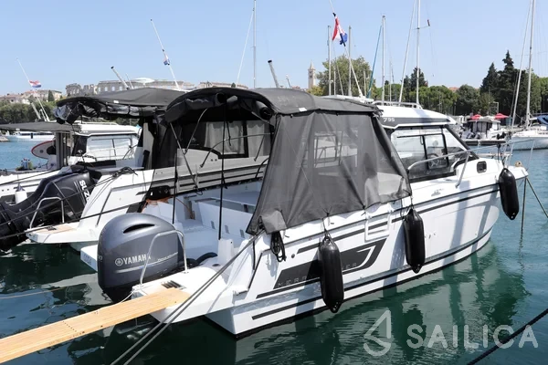 Merry Fisher 795 - Yacht Charter Sailica