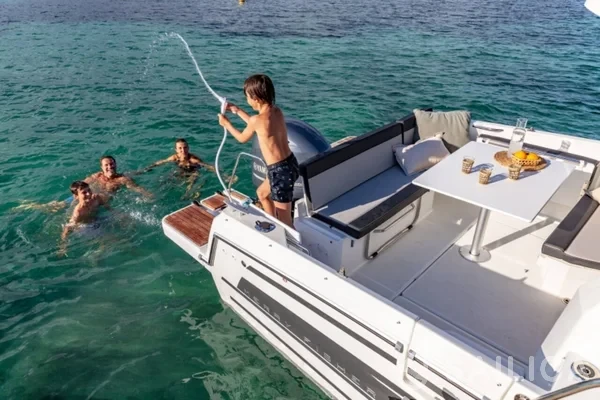 Merry Fisher 795 - Yacht Charter Sailica