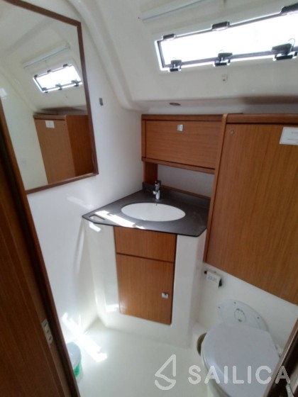 Bavaria 51 Cruiser - Yacht Charter Sailica