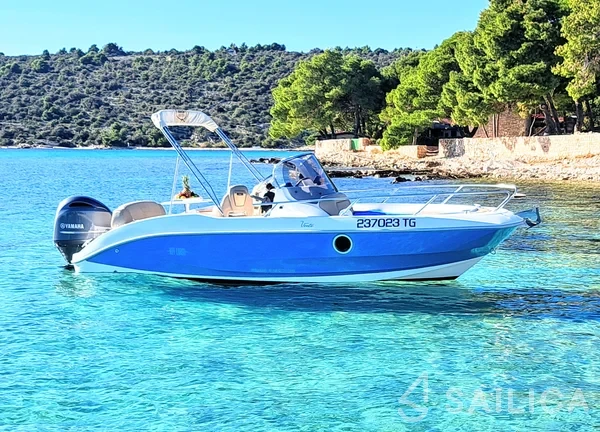 Key Largo 20 - Yacht Charter Sailica