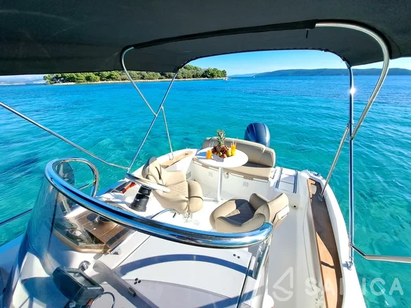Key Largo 20 - Yacht Charter Sailica