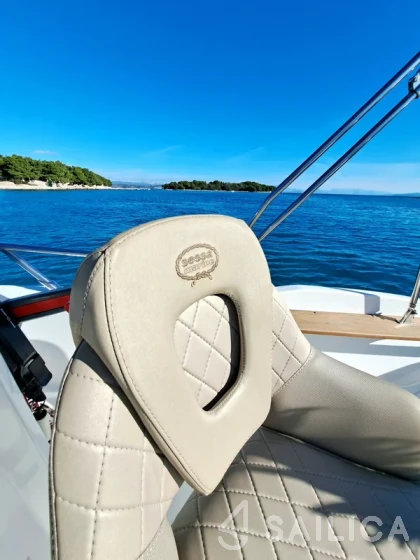 Key Largo 20 - Yacht Charter Sailica