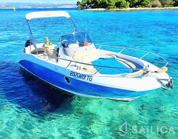 Key Largo 20 - Yacht Charter Sailica