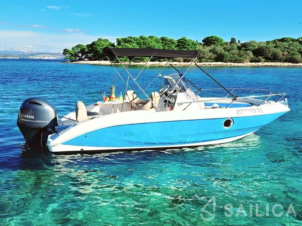 Key Largo 20 - Yacht Charter Sailica