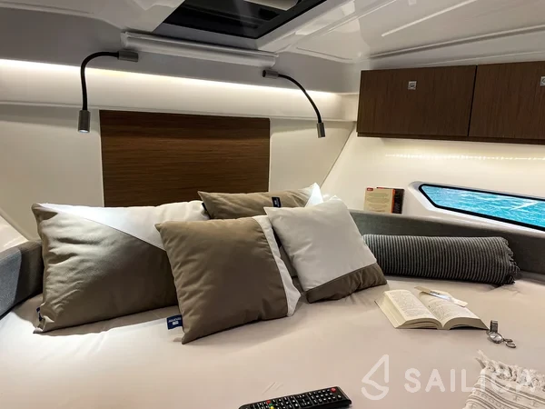 Antares 9 OB - Yacht Charter Sailica