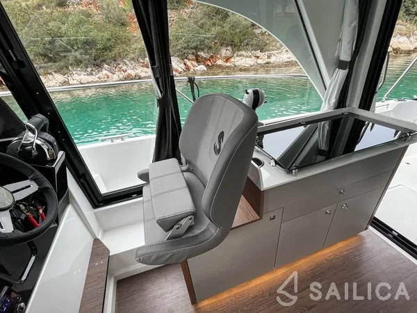 Antares 9 OB - Yacht Charter Sailica