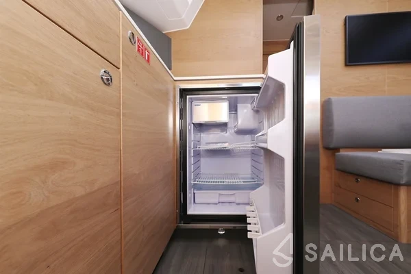 Elan 45 Impression - Yacht Charter Sailica