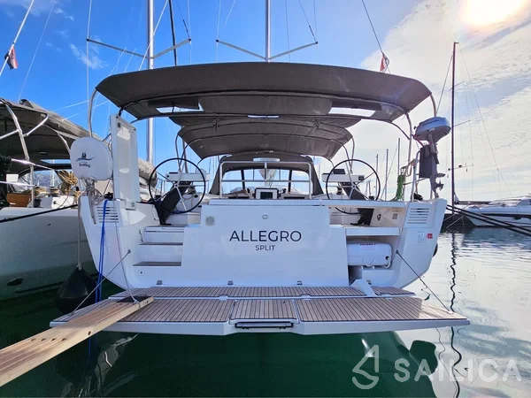 Dufour 530 - Yacht Charter Sailica