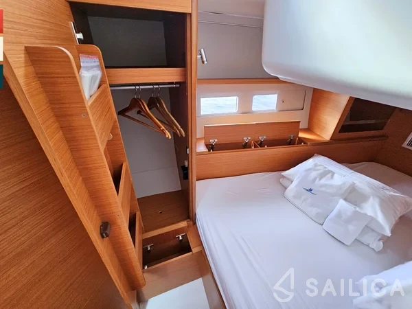 Dufour 530 - Yacht Charter Sailica